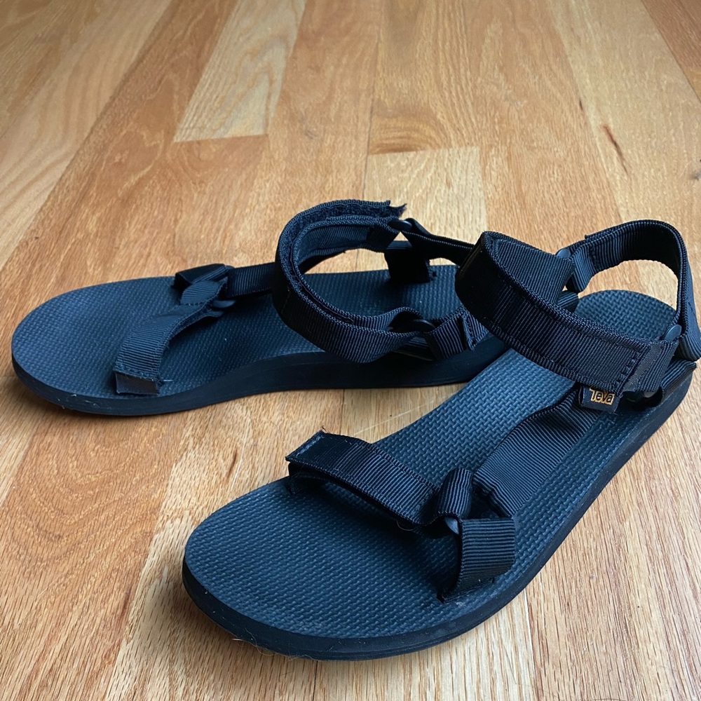 Teva Sandals- ORIGINAL UNIVERSAL CAMPO- like New!